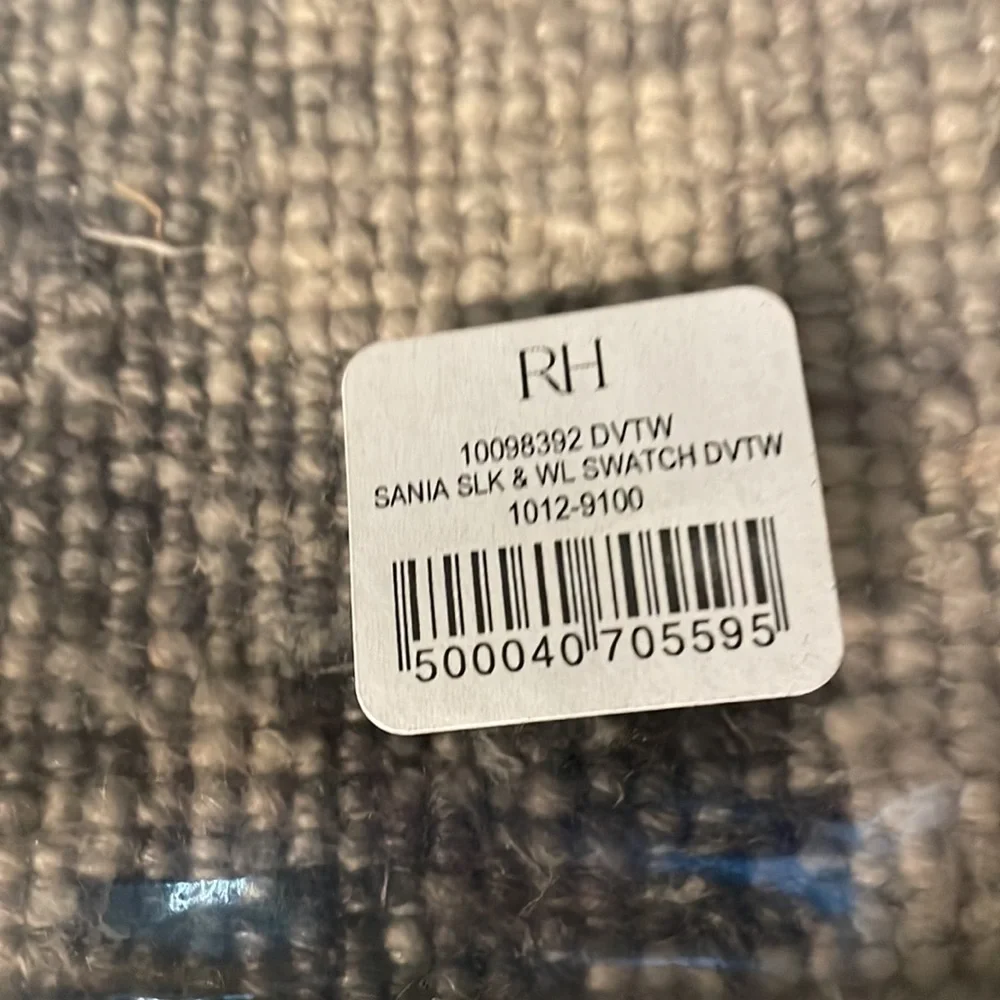2 / RH SANIA HAND-KNOTTED SILK & WOOL RUG SWATCH